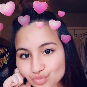 Meet your Posher, Anahi